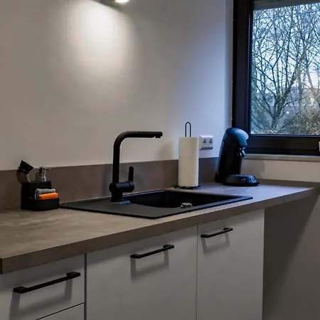 Appartement Charmant, Zentral Mit Parkplatz *