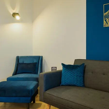 Charmant, Zentral Mit Parkplatz Lejlighed