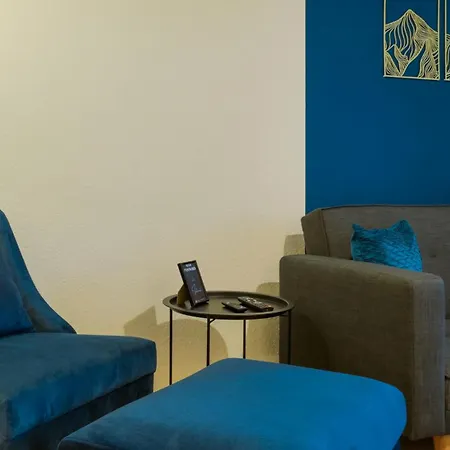 Appartement Charmant, Zentral Mit Parkplatz *