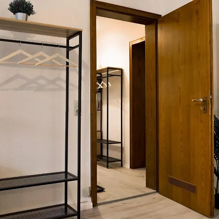 Charmant, Zentral Mit Parkplatz